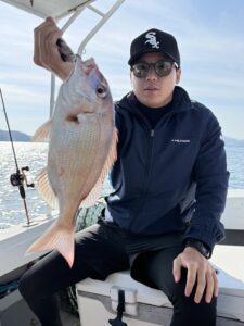 風と潮が同調し好反応！73cmの大鯛が浮上